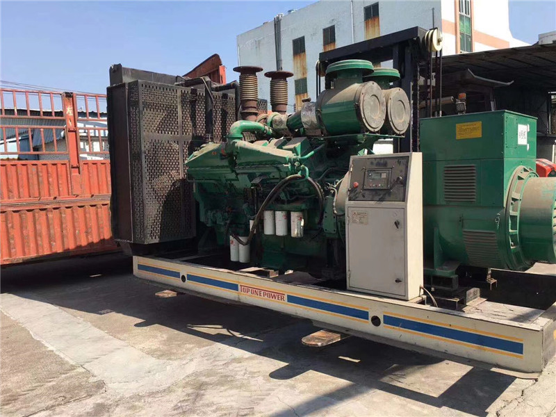 莎车如何判断柴油发电机组的机油温度是否达到了合适的预热温度？